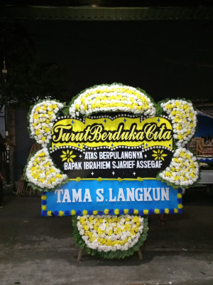Papan Bunga Duka di Mindiptana